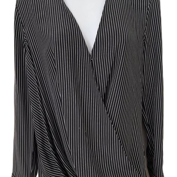 Rag & Bone Victor Silk Black White Striped 100% Silk Wrap Blouse Size Small - Picture 8 of 8